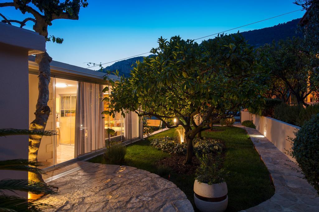 Villa Kamenica Komiza Exterior photo